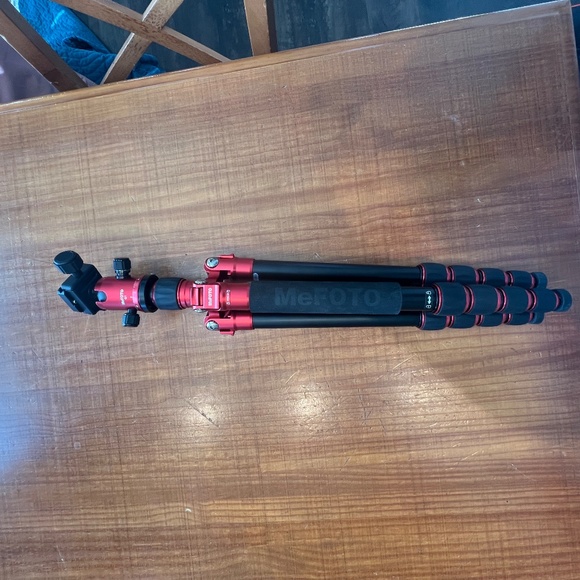 MeFOTO Camera Tri Pod - Picture 14 of 14